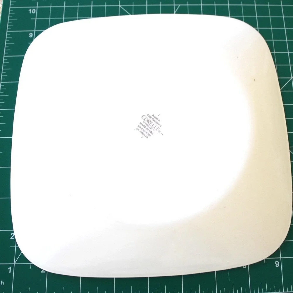 Corelle Vitrelle Simple Sketch Square Lunch‎ Plate 8.75